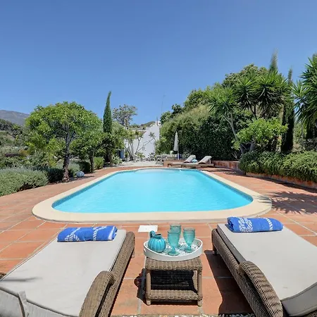 Molino بيت ضيافة 4*